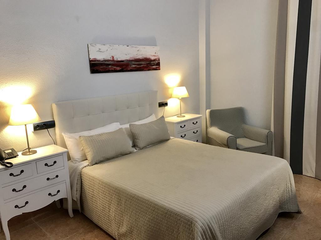 ולנסיה דה דון חואן Hotel Valjunco מראה חיצוני תמונה