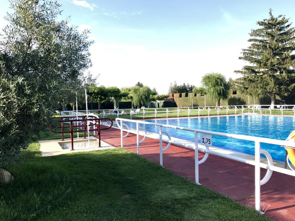 ולנסיה דה דון חואן Hotel Valjunco מראה חיצוני תמונה
