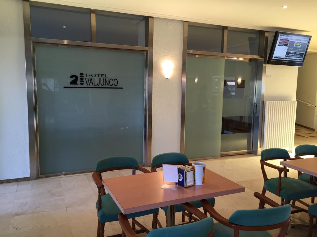 ולנסיה דה דון חואן Hotel Valjunco מראה חיצוני תמונה